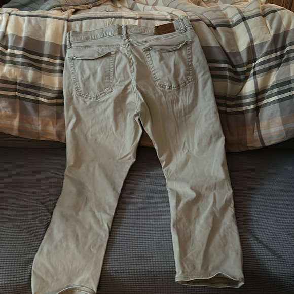 Lucky Brand tan jeans. Men’s sizes 36/30 - Picture 3 of 5